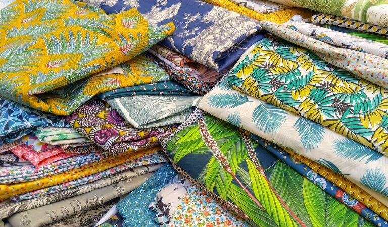 Exploring the World of Luxury Rental Services: High Fashion without the High Price