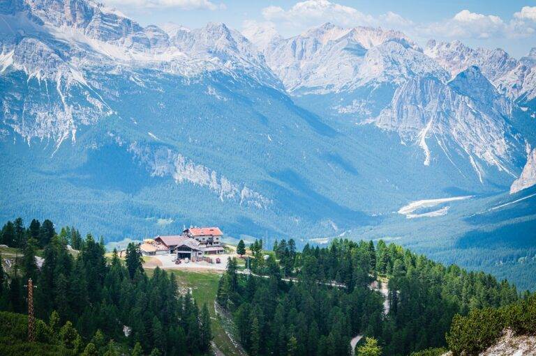 Homestay Experiences: Immersing Yourself in Local Culture with Authentic Accommodations